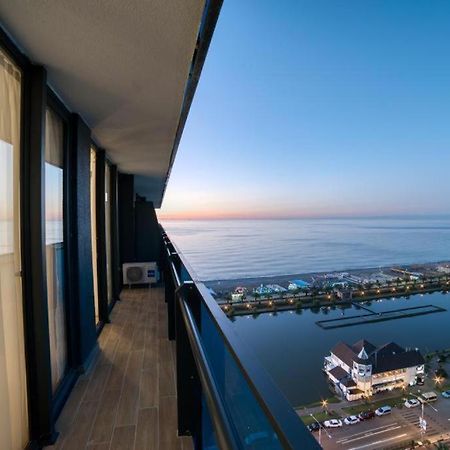 Orbi City In Batumi Batoumi Extérieur photo