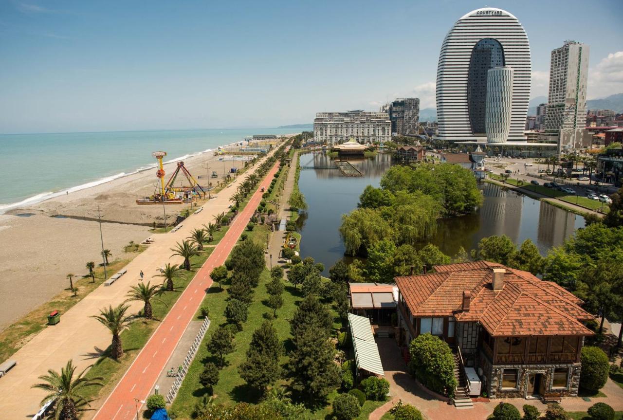 Orbi City In Batumi Batoumi Extérieur photo