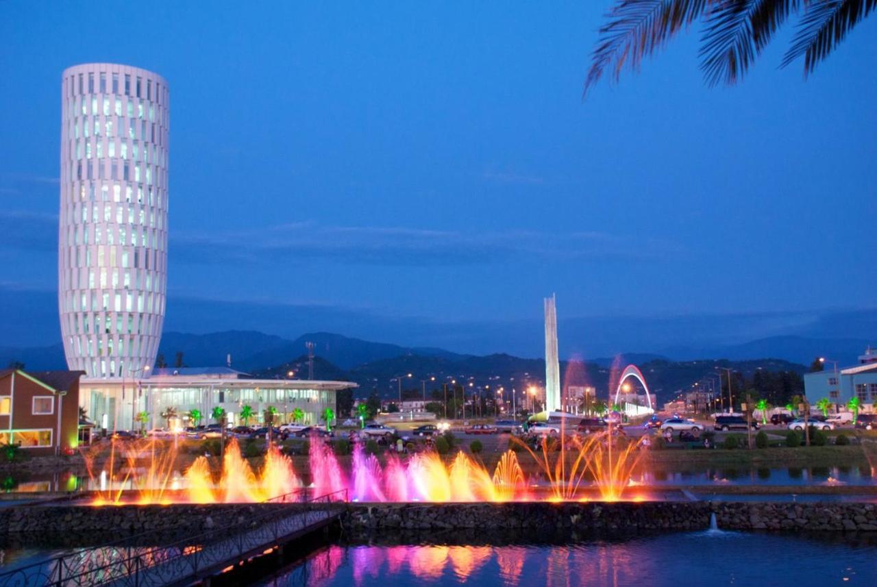 Orbi City In Batumi Batoumi Extérieur photo