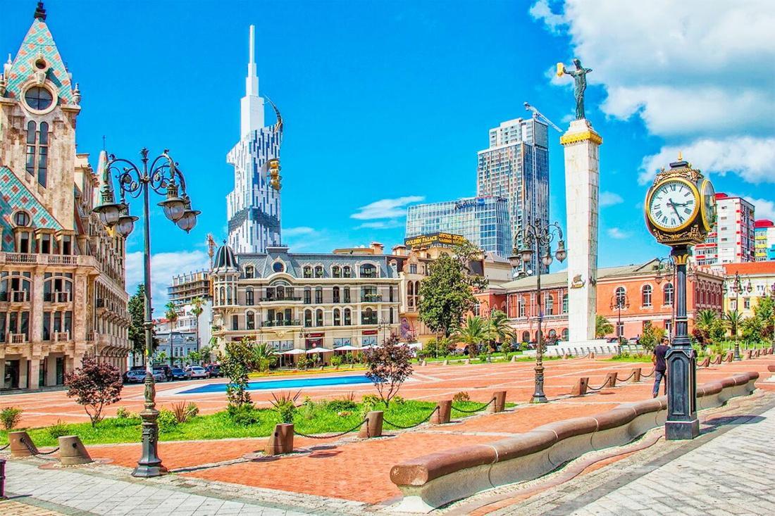 Orbi City In Batumi Batoumi Extérieur photo