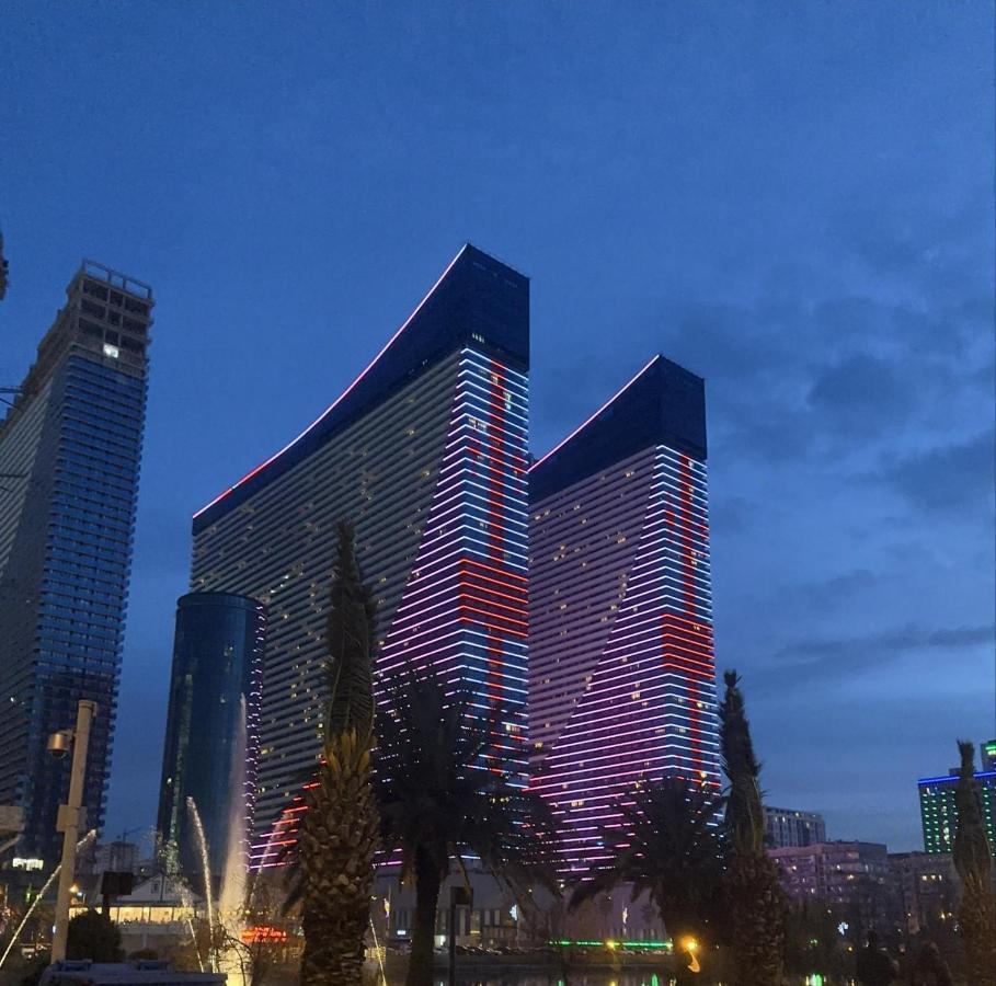 Orbi City In Batumi Batoumi Extérieur photo